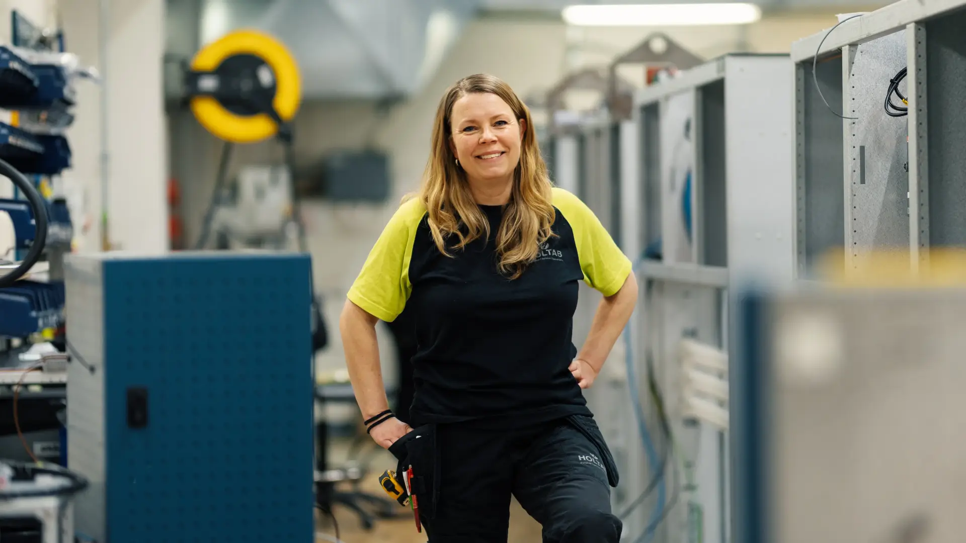 Sara Wihlborg, Electrician at Holtab