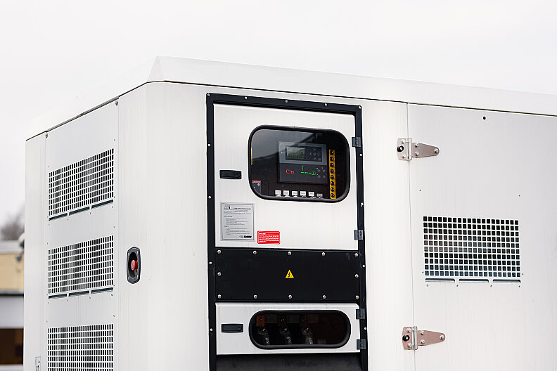 Backup power generator at Holtab